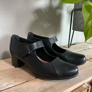 Clarks, Black Leather Mary Jane Shoes, women’s size 7